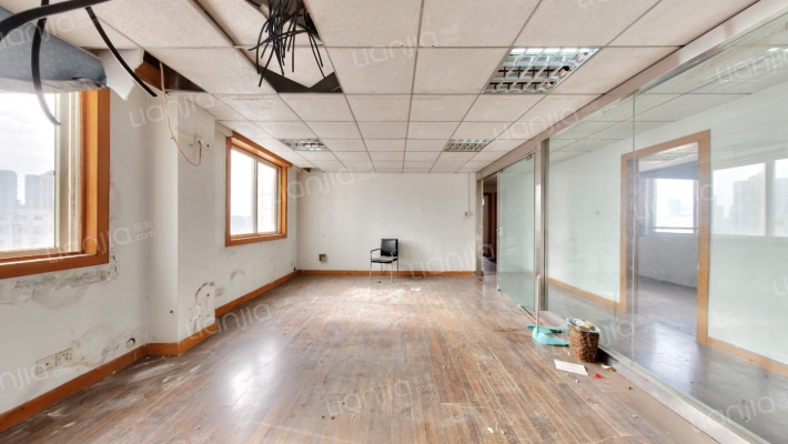 珞珈山大厦二手房实景图