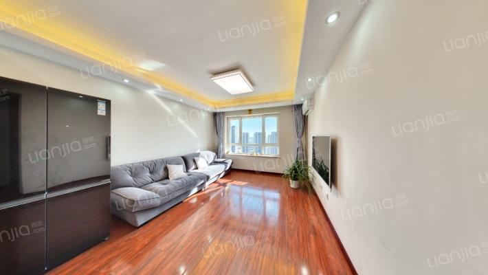 万科郁金香花园二手房实景图