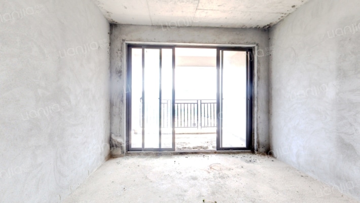 华达颐华庭二手房实景图