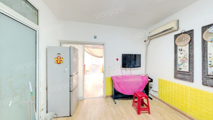 电影学校宿舍二手房实景图