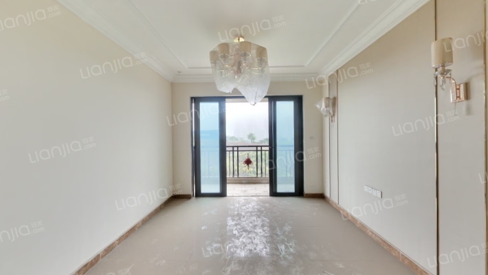 恒大云湖上郡御龙台3组团7.2期二手房实景图