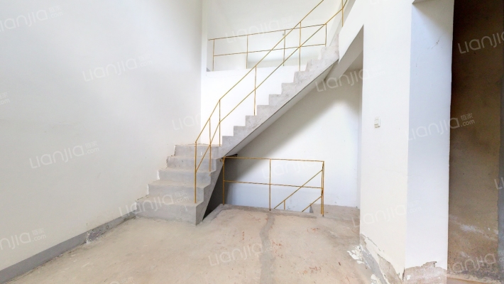 龙湖滟澜山二手房实景图