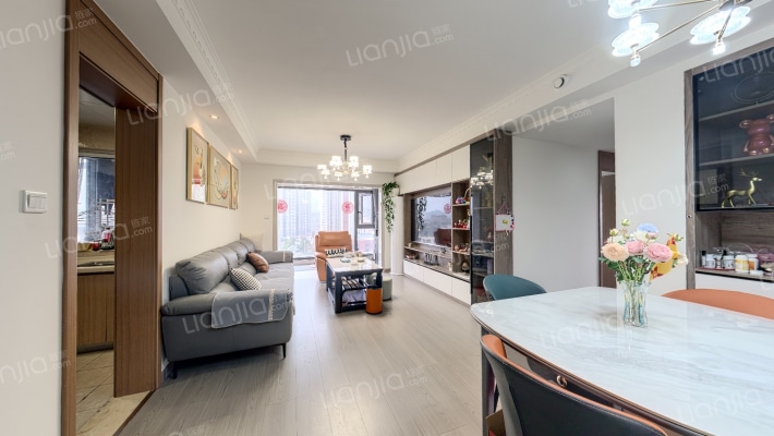 万科城E区二手房实景图