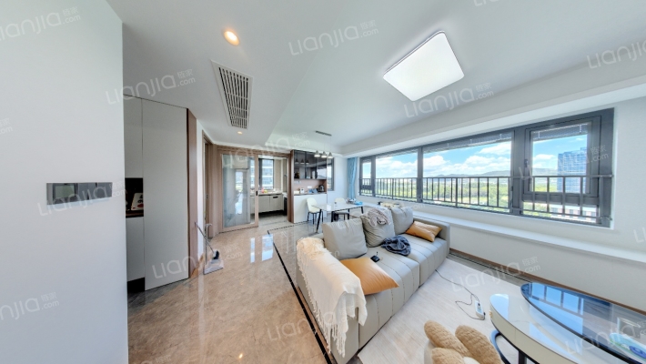 晴翠秋时府二手房实景图