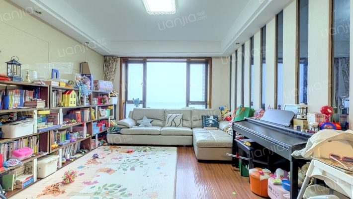 太阳国际公寓二手房实景图