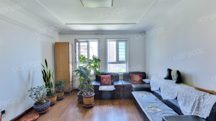 地铁名典丁香苑二手房实景图