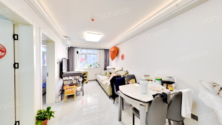 雷捷佳悦丽庭二手房实景图