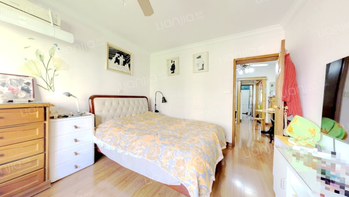 上泰花苑二手房实景图