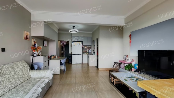 威廉城邦二手房实景图