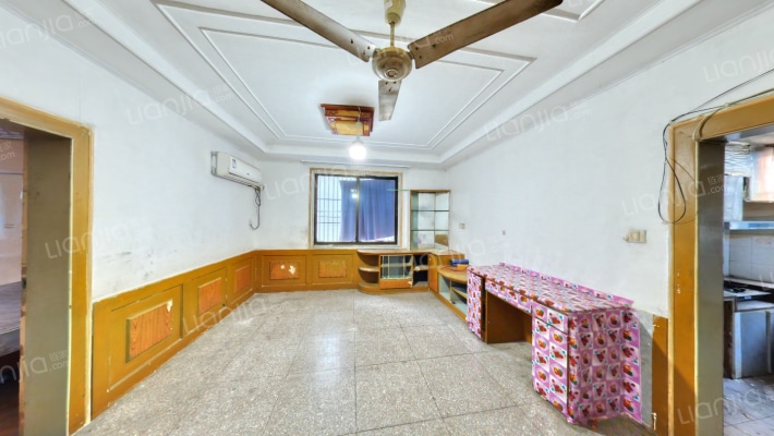 君巫路二百三十一弄二手房实景图