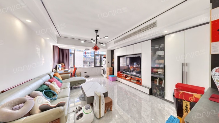 边防局大院二手房实景图