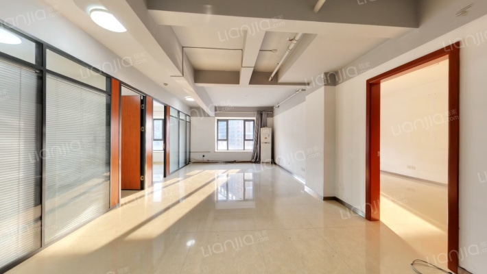 逸翠尚府北区二手房实景图