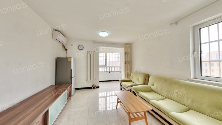 佟馨家园D区二手房实景图