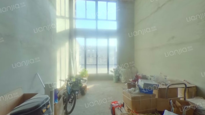 卫真农贸城二手房实景图