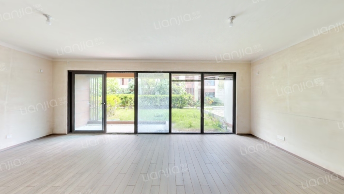 铂悦湖前二手房实景图