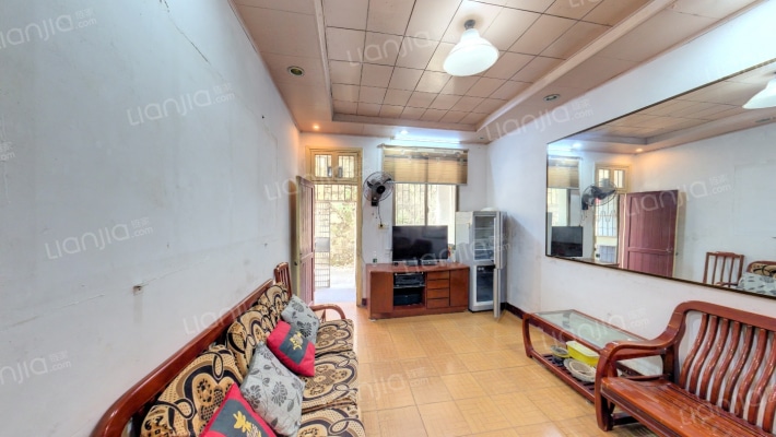 餐饮公司宿舍二手房实景图