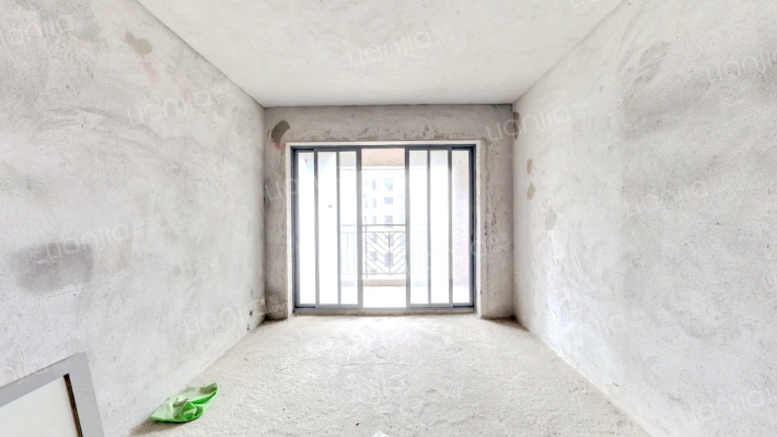 翡翠凤凰园二手房实景图