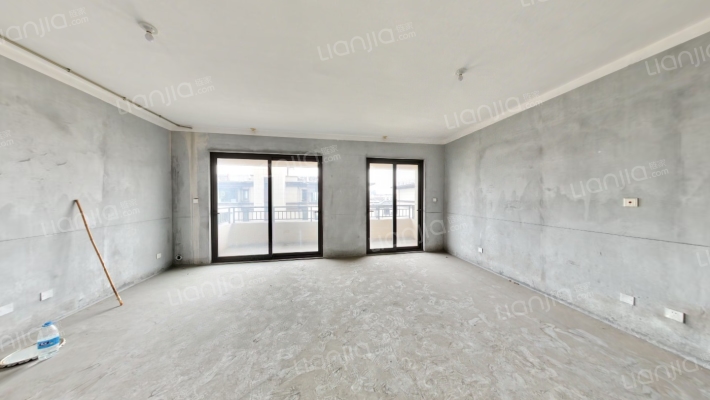 红豆香江华府二手房实景图