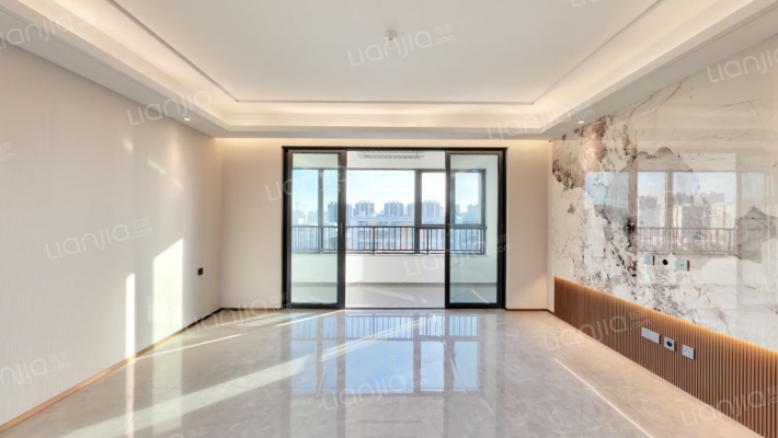 兴港和昌湖畔天樾二手房实景图