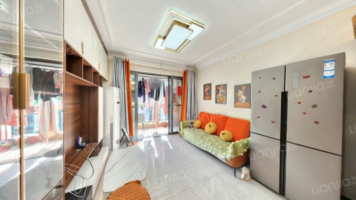 恒大御湖湾C区二手房实景图