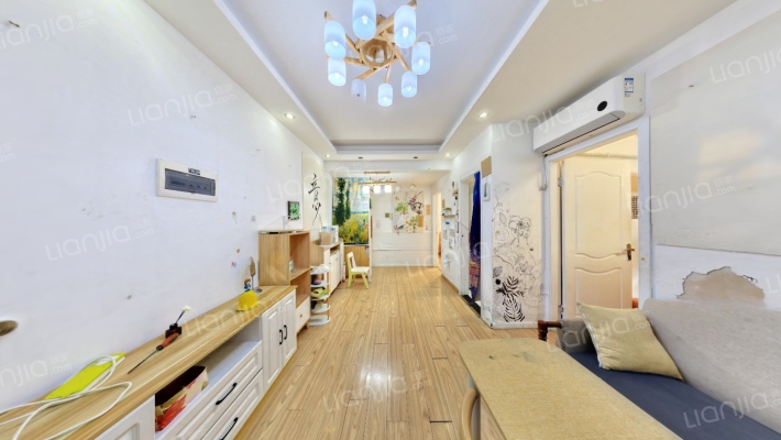 英伦金沙二手房实景图