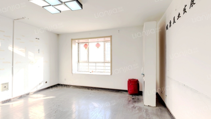 红星自来水小区二手房实景图