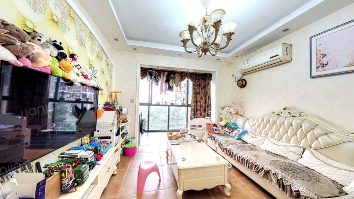 芸峰天梭派二手房实景图