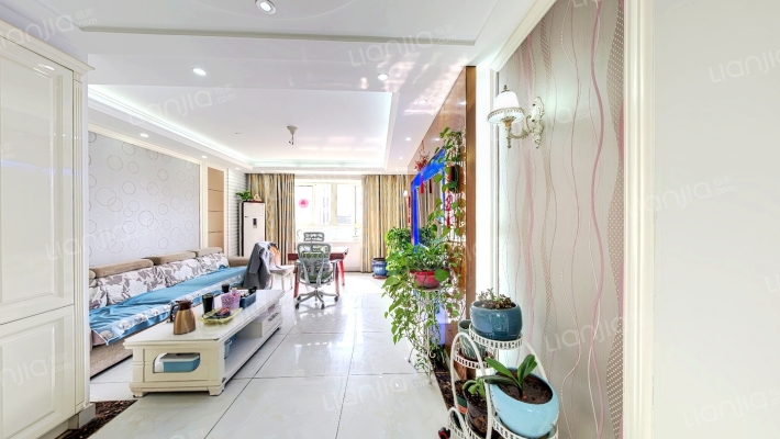 中央广场B区二手房实景图