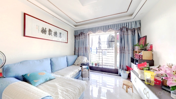 嘉年华名苑二手房实景图