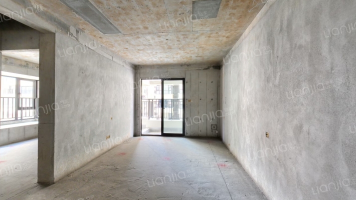 金地宝塔风华府二手房实景图