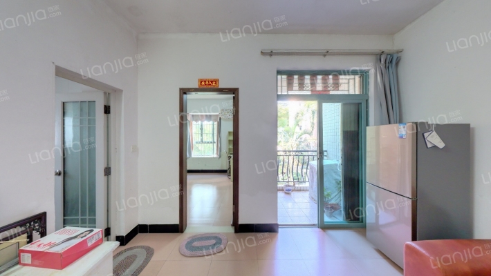 翠朗华苑二手房实景图