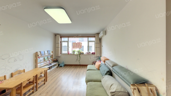 翡翠城东区二手房实景图