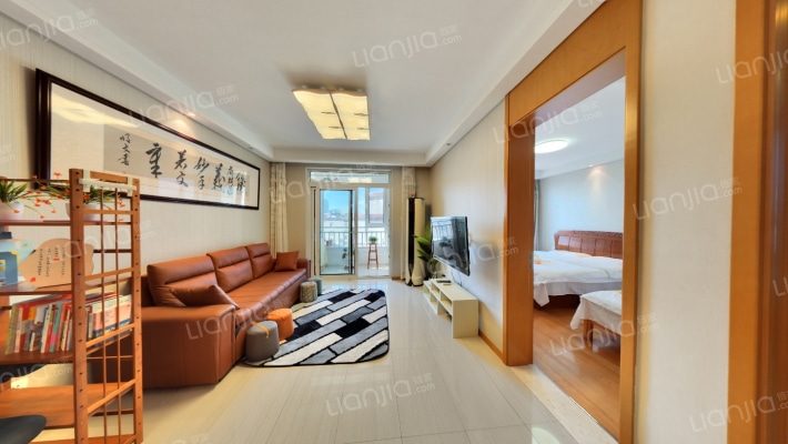 市南金茂湾一期二手房实景图