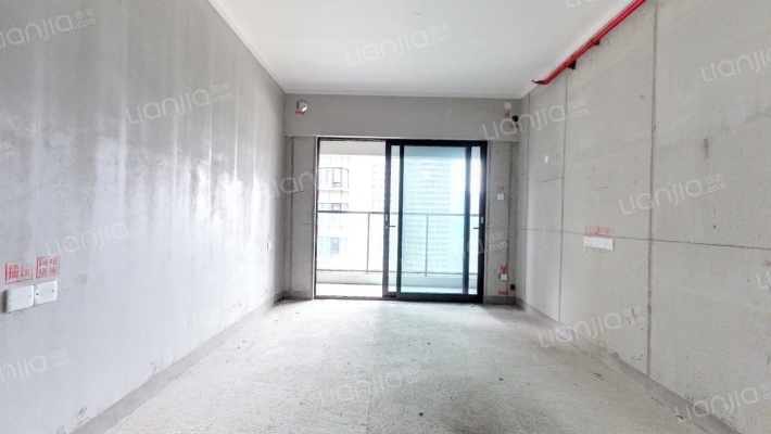 华发琴澳新城四季峰景三期二手房实景图