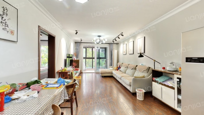 万科城棕榈苑二手房实景图