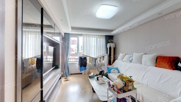 万科翡翠四季C1区二手房实景图