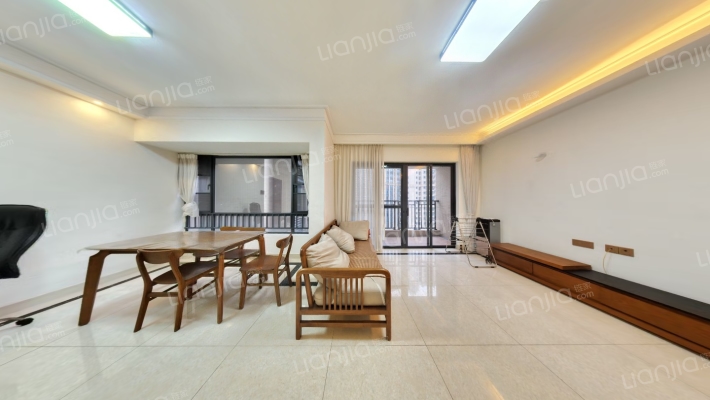 保利中央公园二手房实景图