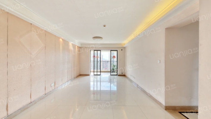 保利香槟国际花园二手房实景图