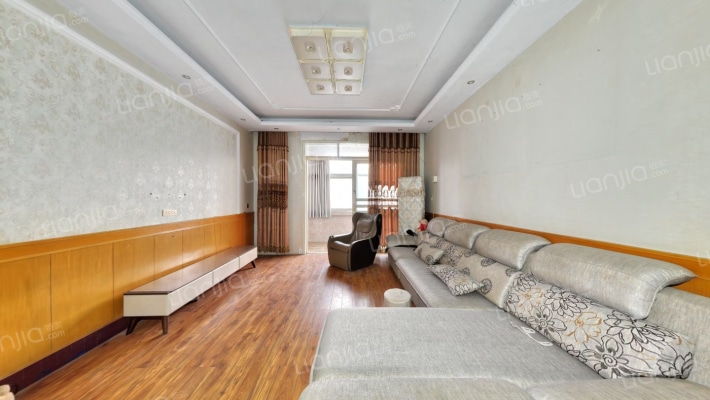 腾飞佳苑二手房实景图