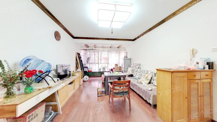 巴士家园B区二手房实景图