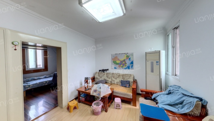 财政局宿舍楼二手房实景图