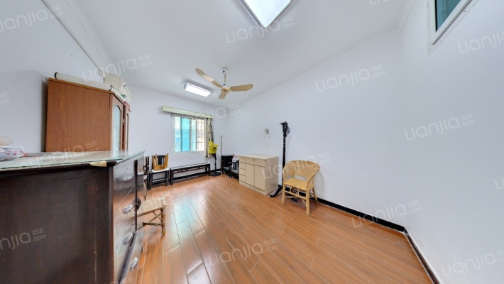 颜港新村七区二手房实景图