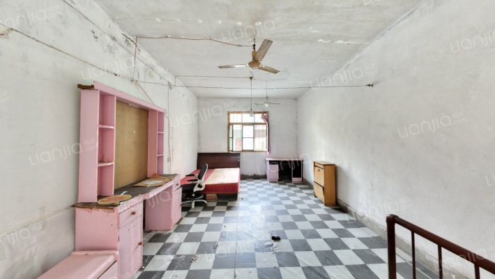 东七路77号二手房实景图