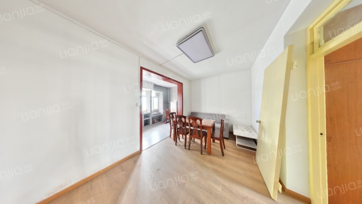 川大新南村二手房实景图