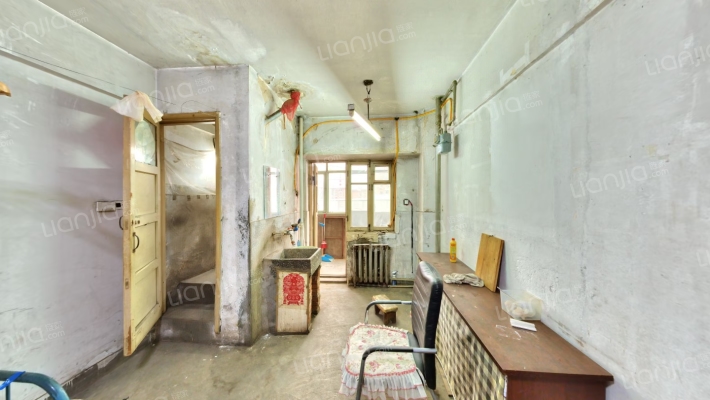 重型机械厂宿舍二手房实景图