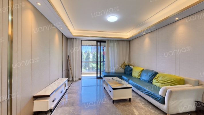 一品滨江湾东区二手房实景图