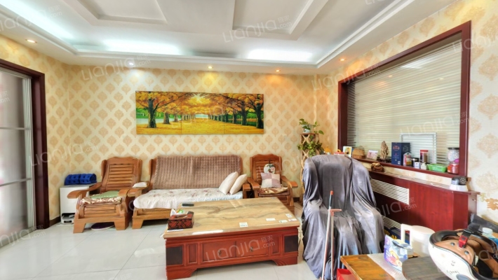 泊金港宿舍二手房实景图