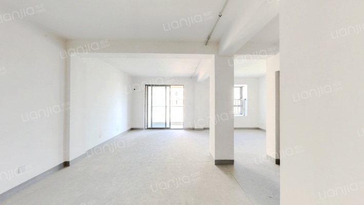 泰运雅苑二手房实景图