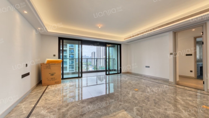 万科·隐麓公园二手房实景图