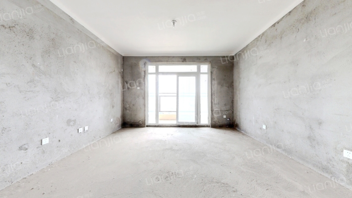 鸿富家园二手房实景图